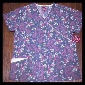 Devine Scrubs Floral top size L